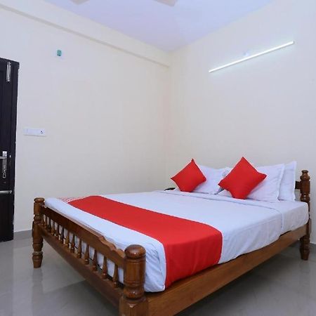Panackal Inn Pala Bagian luar foto