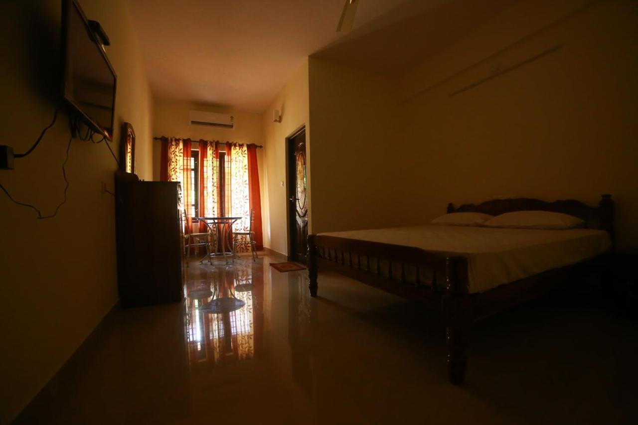 Panackal Inn Pala Bagian luar foto